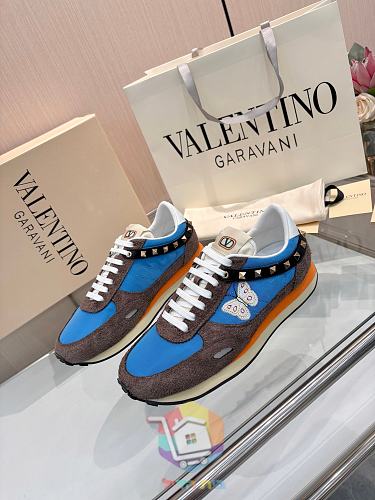 נעלי Valentino Garavani Stud Up בשבעה גוונים 26