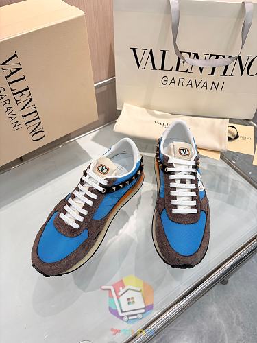 נעלי Valentino Garavani Stud Up בשבעה גוונים 29