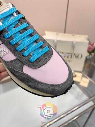 נעלי Valentino Garavani Stud Up בשבעה גוונים 35