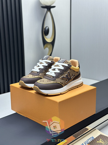 נעלי Louis Vuitton LV Classic בשישה גוונים 18