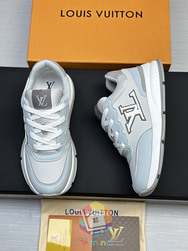 נעלי Louis Vuitton LV Classic בארבעה גוונים 29