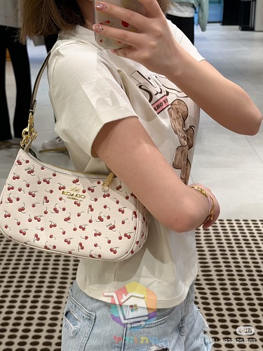 Schultertasche COACH 24
