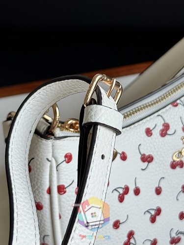Schultertasche COACH 46