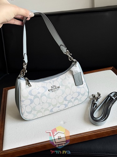 Bolso de hombro COACH Teri 60