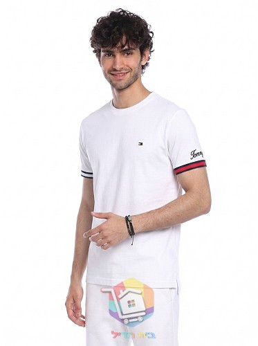 T-Shirt Tommy Hilfiger mit gestreiften Bündchen 10