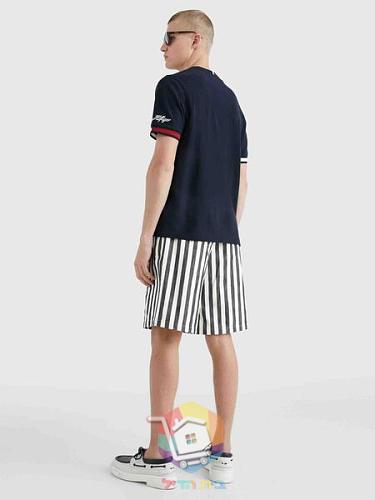 T-Shirt Tommy Hilfiger mit gestreiften Bündchen 14
