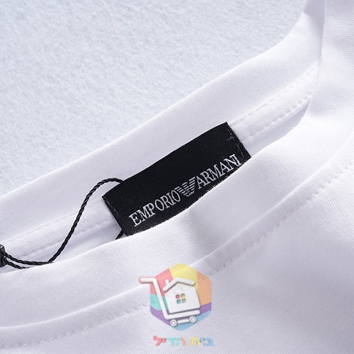 T-Shirt Emporio Armani mit gesticktem Ton-in-Ton-Logo 13