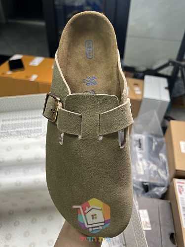 כפכפי Birkenstock Boston מזמש בתשעה גוונים 16