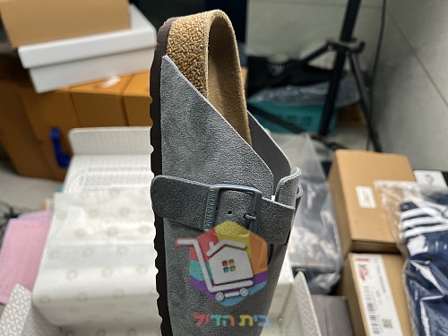 כפכפי Birkenstock Boston מזמש בתשעה גוונים 29