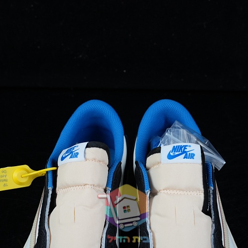 נעלי Travis Scott x Air Jordan 1 Low בשמונה גוונים 19