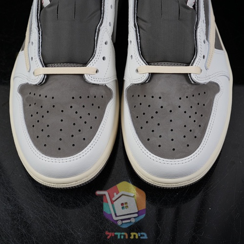 נעלי Travis Scott x Air Jordan 1 Low בשמונה גוונים 28
