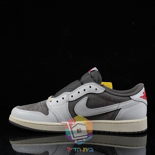 נעלי Travis Scott x Air Jordan 1 Low בשמונה גוונים 30
