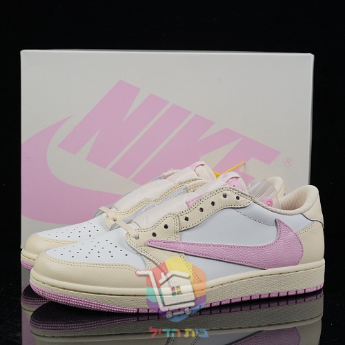 נעלי Travis Scott x Air Jordan 1 Low בשמונה גוונים 41