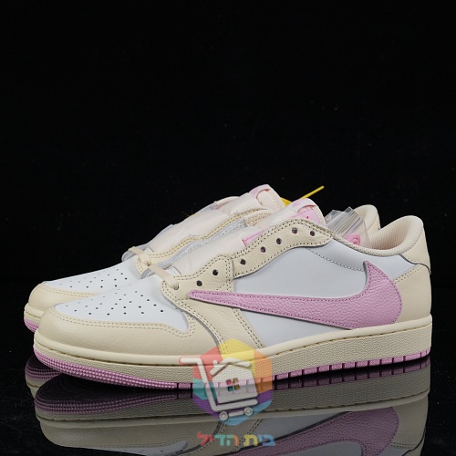 נעלי Travis Scott x Air Jordan 1 Low בשמונה גוונים 44