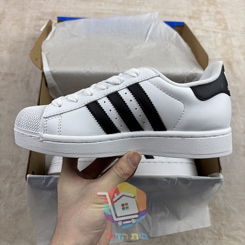 נעלי adidas Superstar II בארבעה גוונים 19