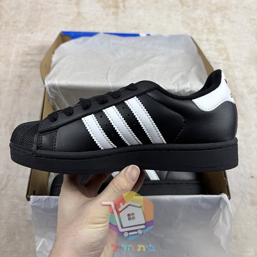 נעלי adidas Superstar II בארבעה גוונים 26