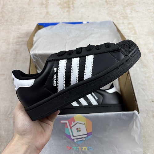 נעלי adidas Superstar II בארבעה גוונים 28