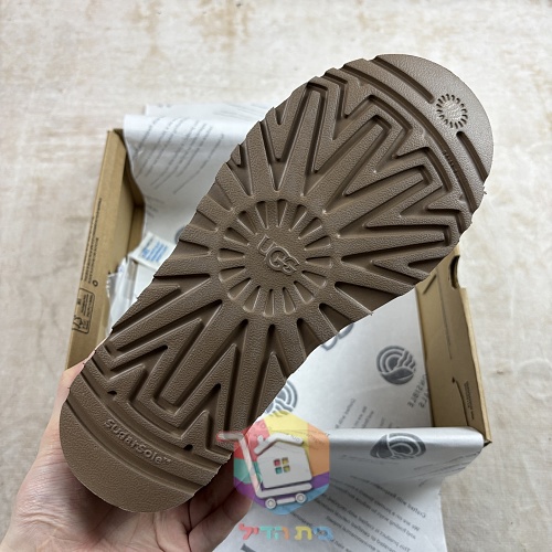 כפכפי UGG Tazz II בשבעה גוונים 31