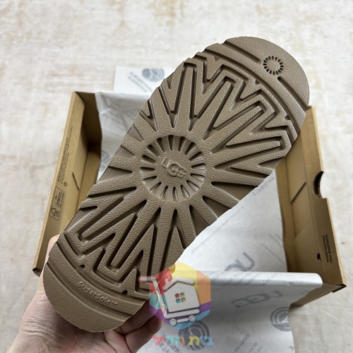 כפכפי UGG Tazz II בשבעה גוונים 55