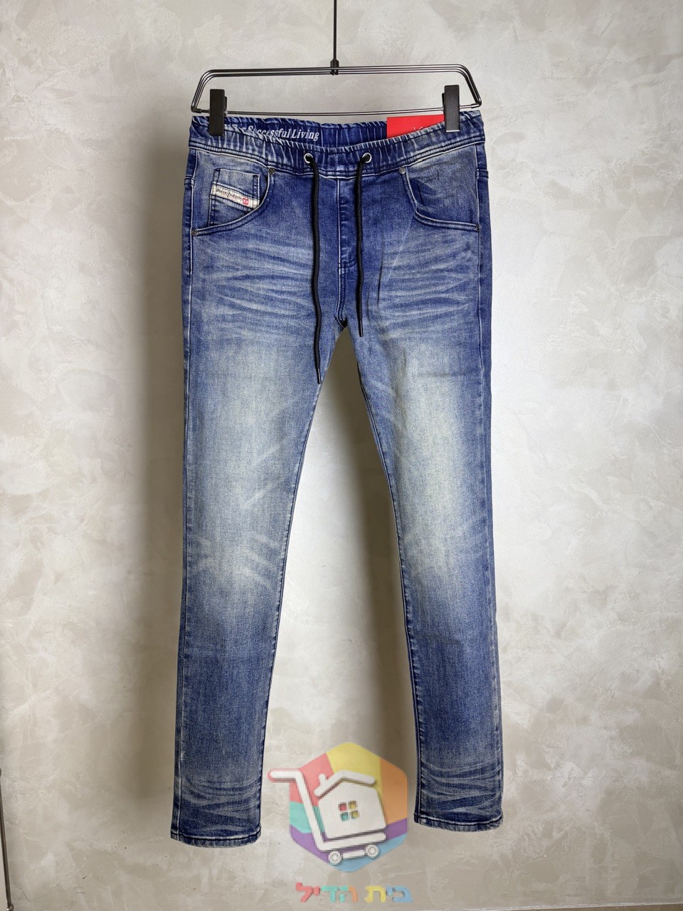 Jeans DIESEL in Slim-Fit mit elastischem Bund