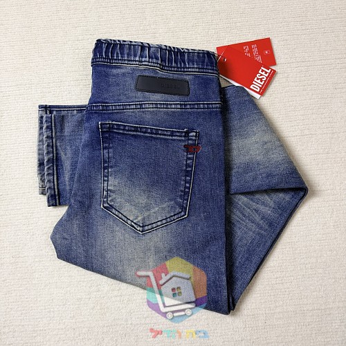 Jeans DIESEL in Slim-Fit mit elastischem Bund 3