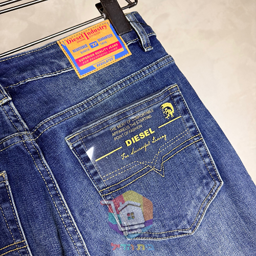 Diesel Thavar Jeans in blauer Waschung 2