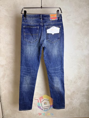 Diesel Thavar Jeans in blauer Waschung 5
