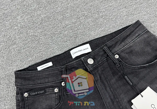 Jean droit Calvin Klein, noir délavé 1