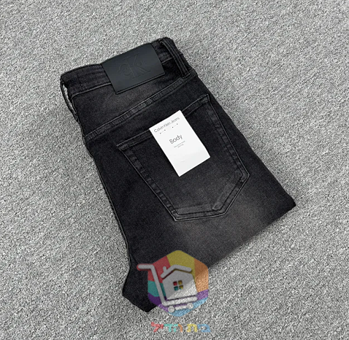 Jean droit Calvin Klein, noir délavé 16