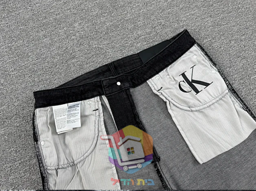 Jean droit Calvin Klein, noir délavé 23
