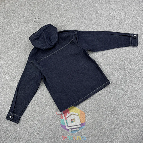 Jeansjacke Calvin Klein mit Kapuze 32