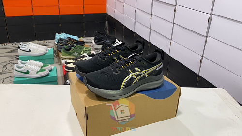נעלי ריצה ASICS Gel-Kayano 33 שחור וזהב, תמונה 2
