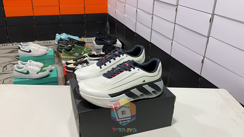 נעלי ריצה adidas Hyperboost Lite בחמישה גוונים, תמונה 2