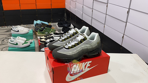 נעלי Nike Air Max 95 אפור, שחור וחום זית, תמונה 2