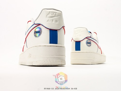 נעלי Nike Air Force 1 Low שמנת עם תפרים אדומים וכחולים, תמונה 4