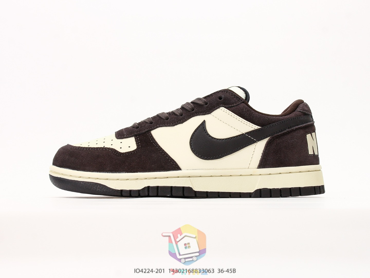 Ténis Nike Big Nike Low, creme e castanho chocolate