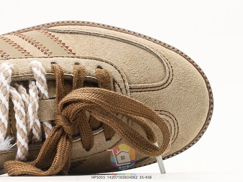 כפכפי adidas Samba Mule עם פרווה, שחור או בז', תמונה 12