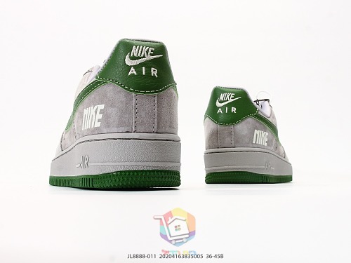 נעלי Nike Air Force 1 Low מזמש אפור עם לוגו ירוק, תמונה 5