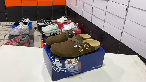 נעלי Birkenstock Blair עם רצועות דקות ואבזמים, זמש חום או שחור, תמונה 10