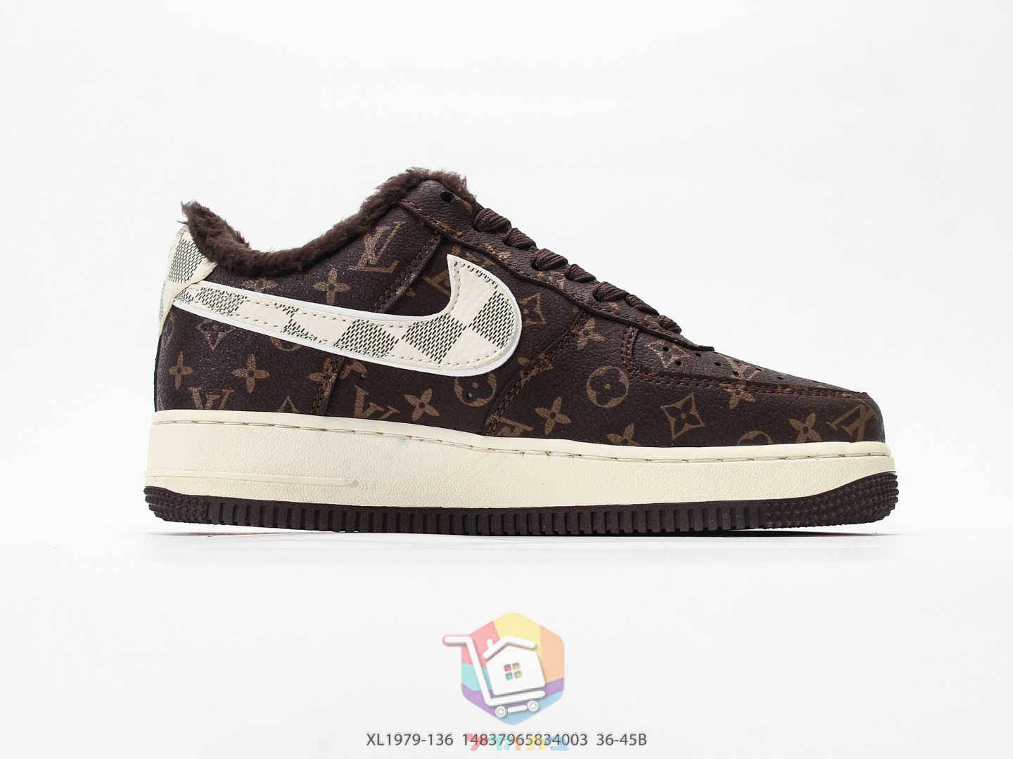 Nike Air Force 1 Low Sneaker, Braun mit Louis-Vuitton-Monogramm und Fleecefutter