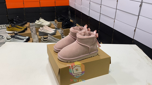 מגפוני UGG Ultra Mini Bailey Bow לילדים, שחור, ערמון, ורוד, תמונה 30