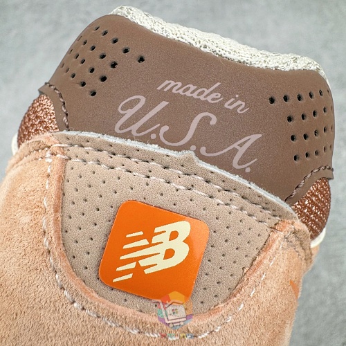 נעלי New Balance בשני דגמים, 993 אפור ו-990v3 אפרסק, תמונה 14