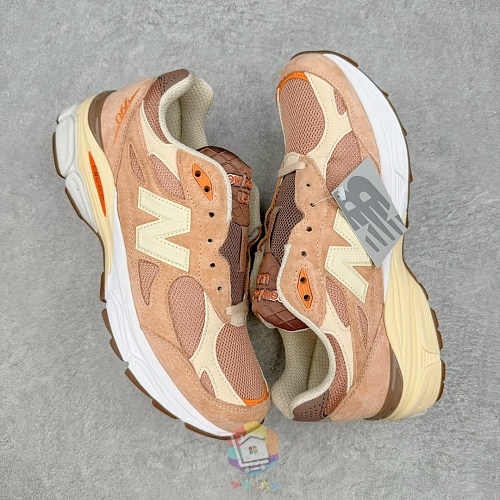 נעלי New Balance בשני דגמים, 993 אפור ו-990v3 אפרסק, תמונה 23