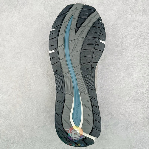 נעלי New Balance בשני דגמים, 991v2 אפור ו-993 ירוק, תמונה 2