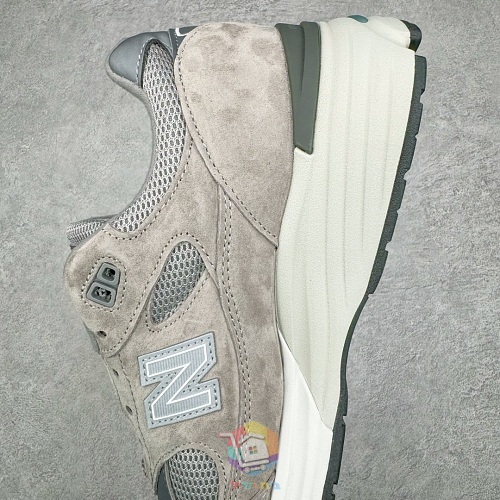 נעלי New Balance בשני דגמים, 991v2 אפור ו-993 ירוק, תמונה 4