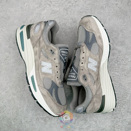 נעלי New Balance בשני דגמים, 991v2 אפור ו-993 ירוק, תמונה 8