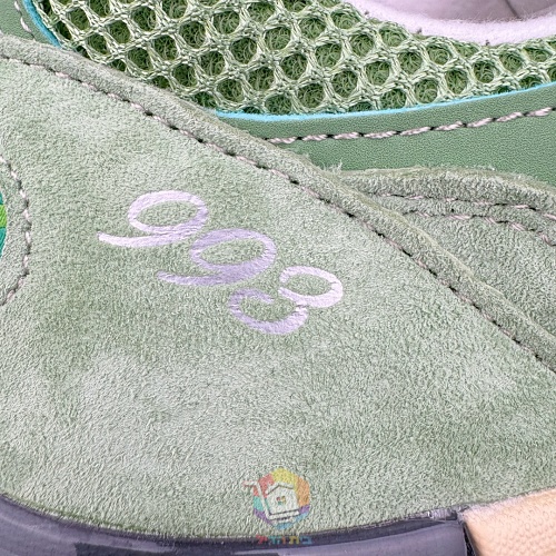 נעלי New Balance בשני דגמים, 991v2 אפור ו-993 ירוק, תמונה 24
