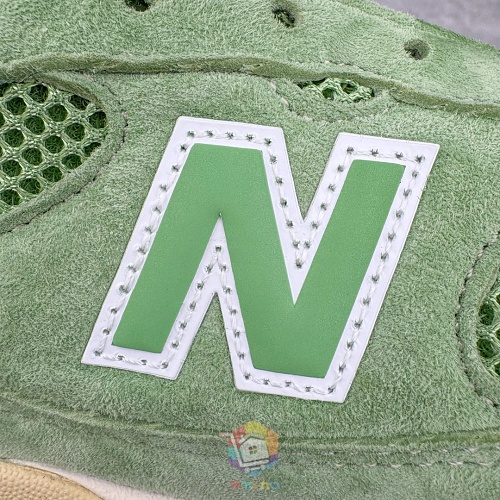 נעלי New Balance בשני דגמים, 991v2 אפור ו-993 ירוק, תמונה 26