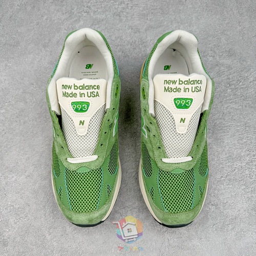 נעלי New Balance בשני דגמים, 991v2 אפור ו-993 ירוק, תמונה 29