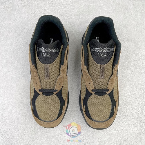 נעלי New Balance בשני דגמים, 990v3 בחום או ירוק זית ו-990v6 בשחור או אפור, תמונה 9